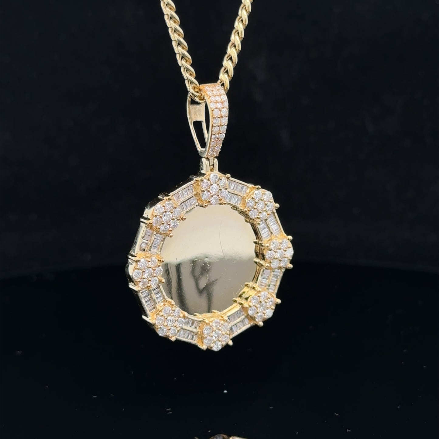 14k yellow gold and diamond Picture pendant