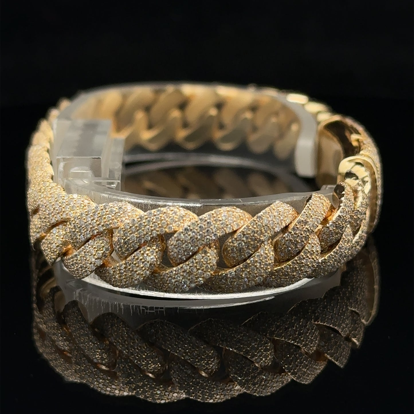 10k yellow gold and Diamond Pavé Cuban Bracelet