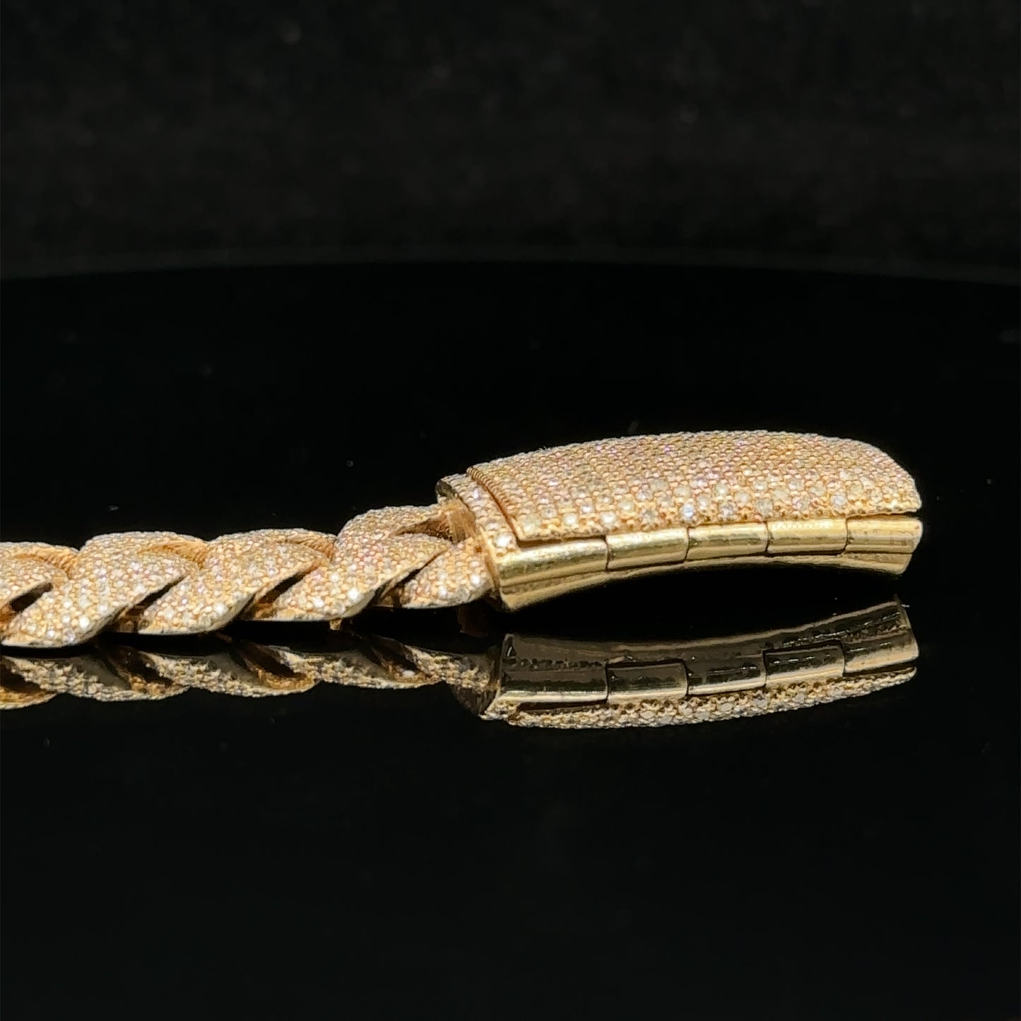 10k yellow gold and Diamond Pavé Cuban Bracelet