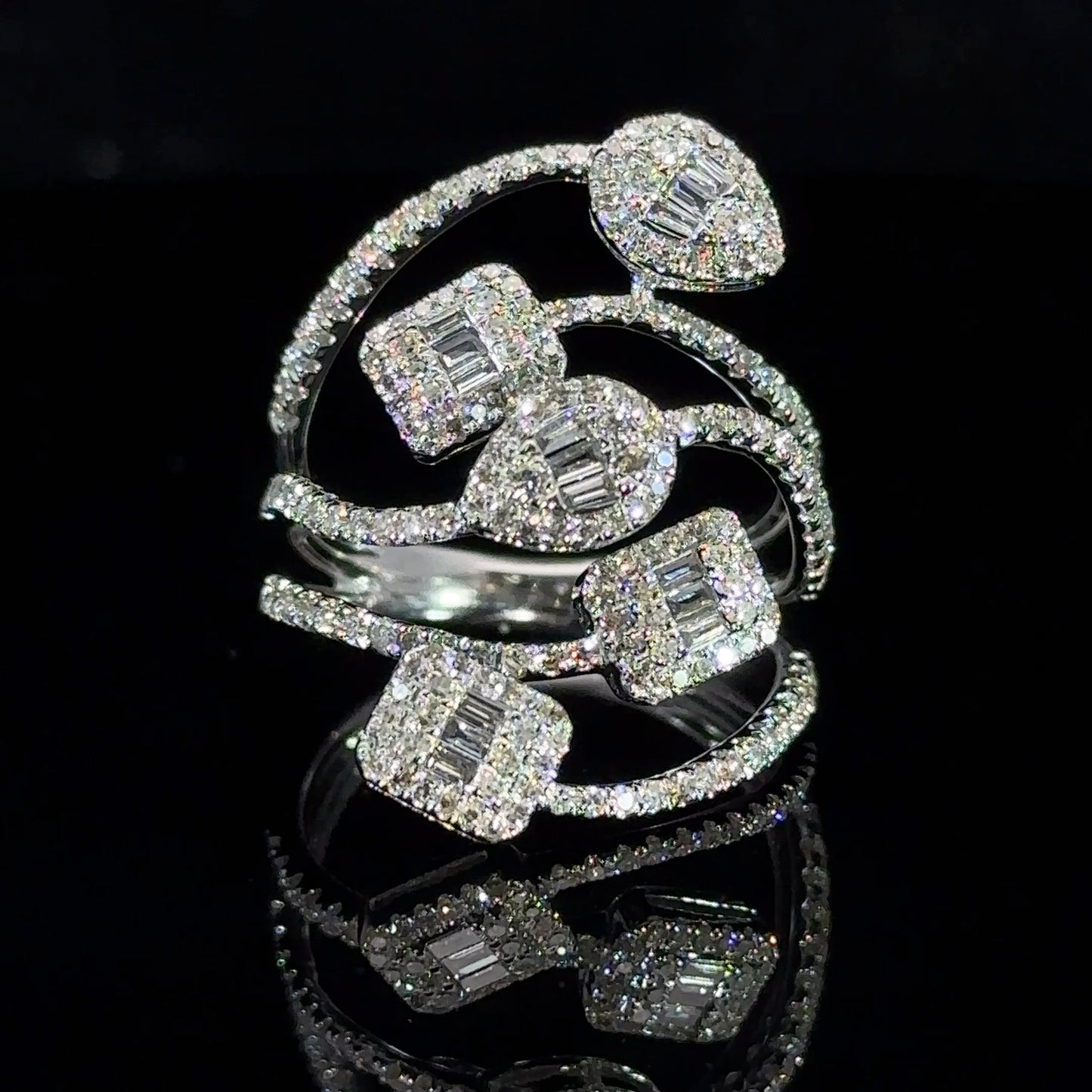 14k White gold and diamond Ring