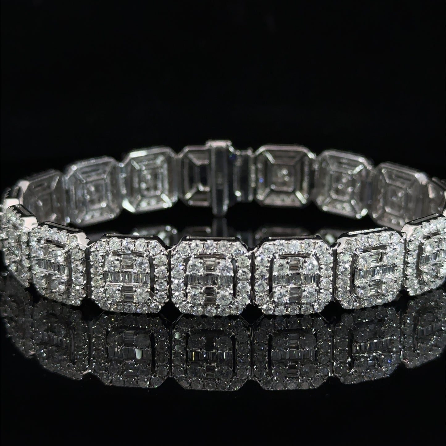 14k white gold and diamond Fancy Bracelet