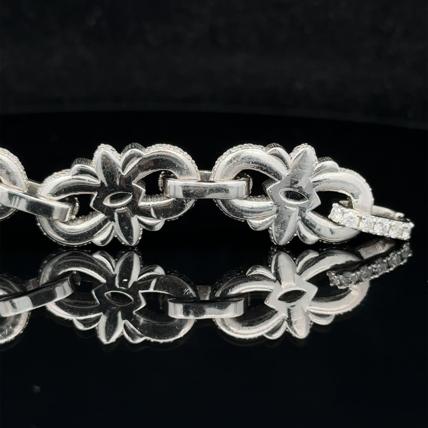 14k white gold and diamond Fancy Bracelet