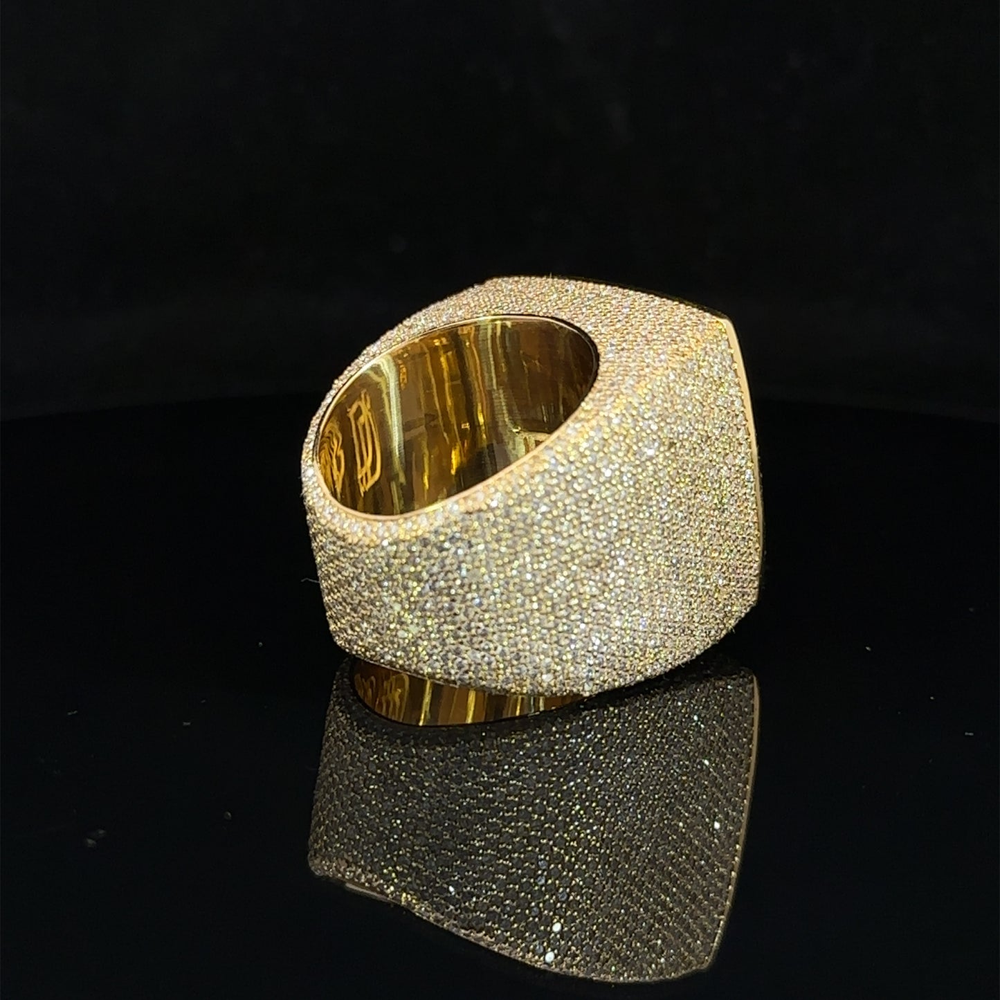 14k yellow gold and diamond Men`s Ring