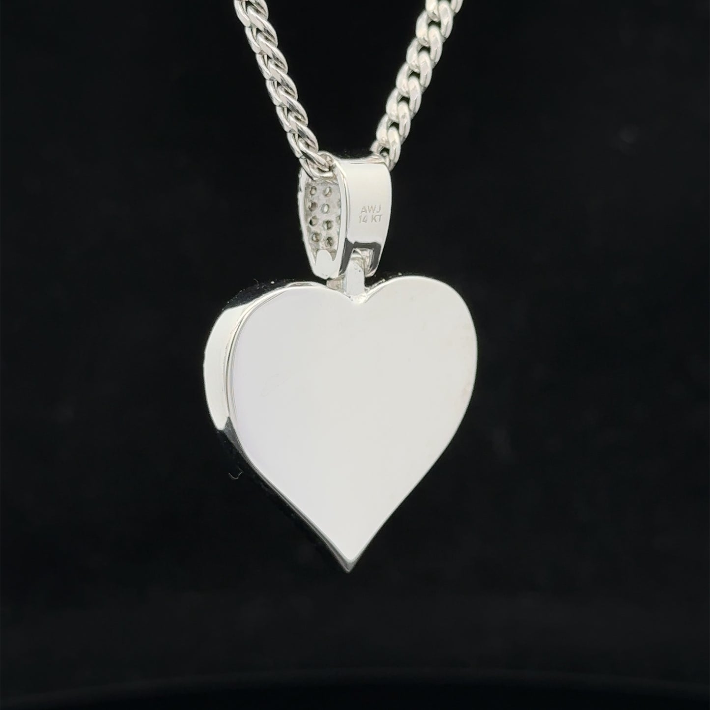 14k white gold and diamond Heart Picture Pendant