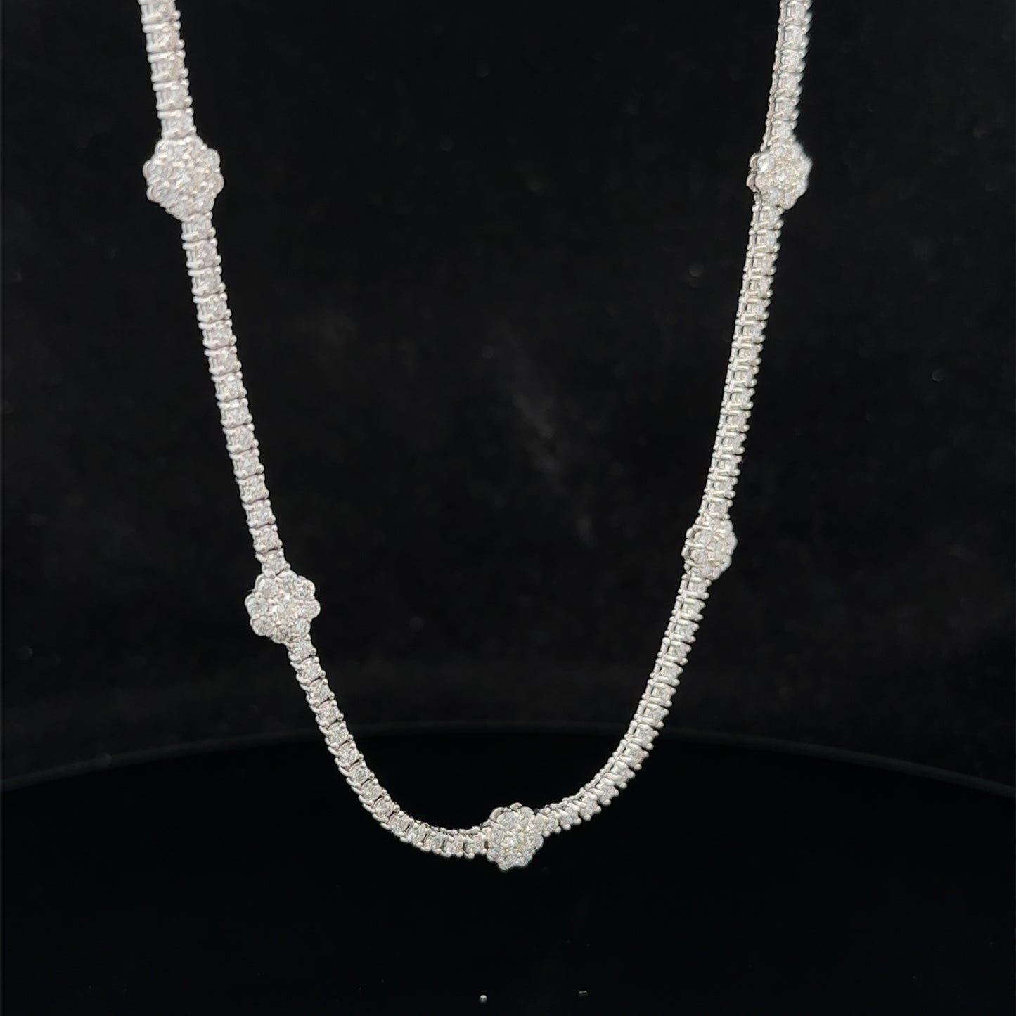 14k white gold and diamond Necklace