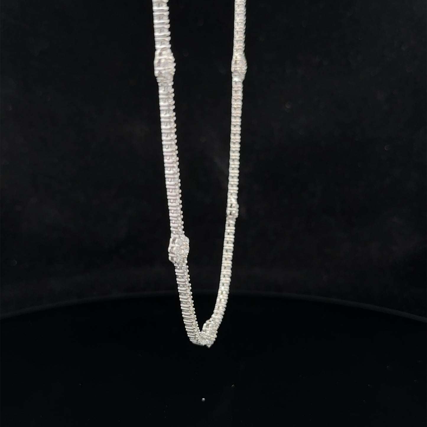 14k white gold and diamond Necklace