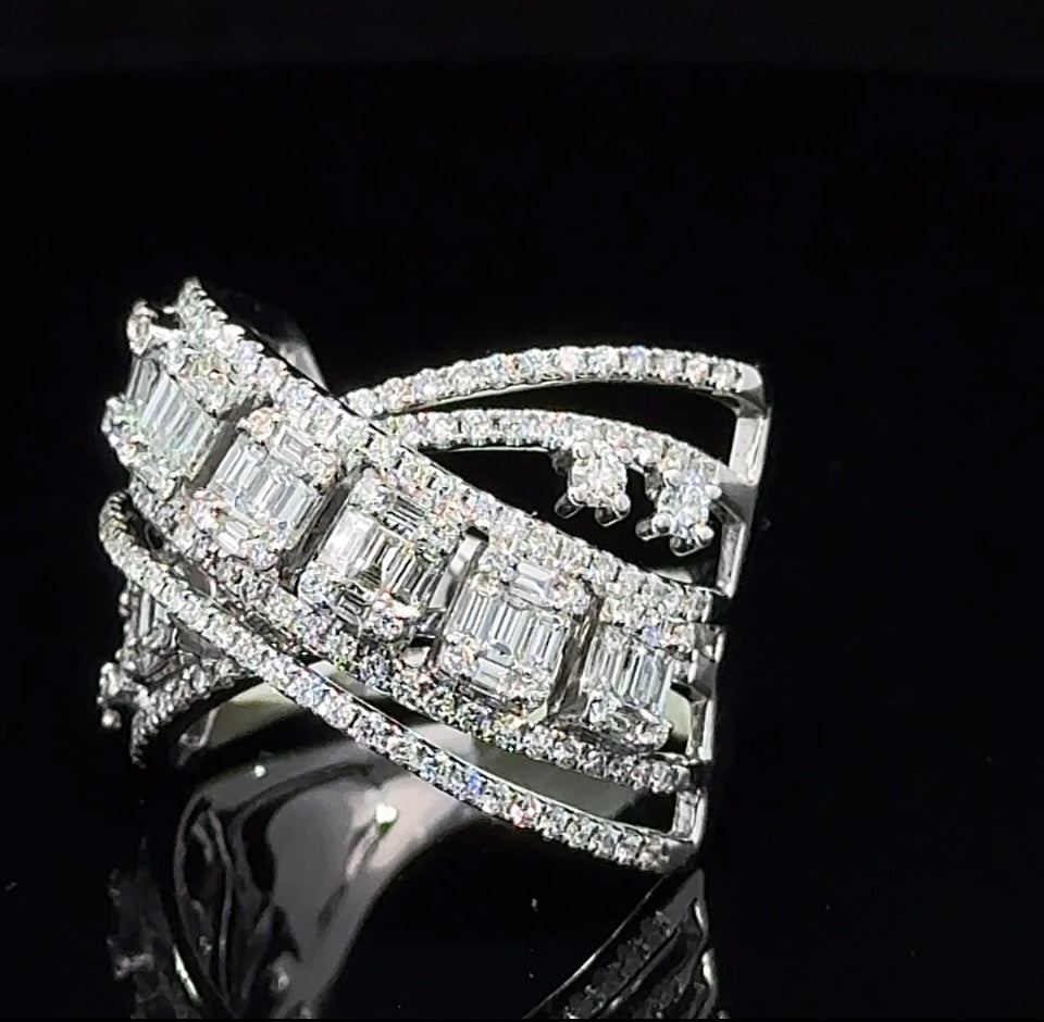 18k white gold and diamond Ring