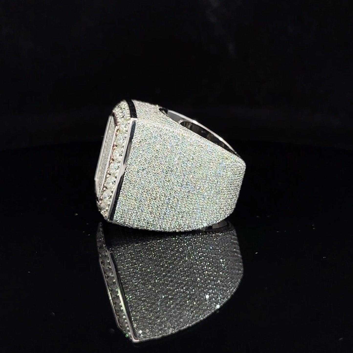 14k white gold and diamond Men`s Ring