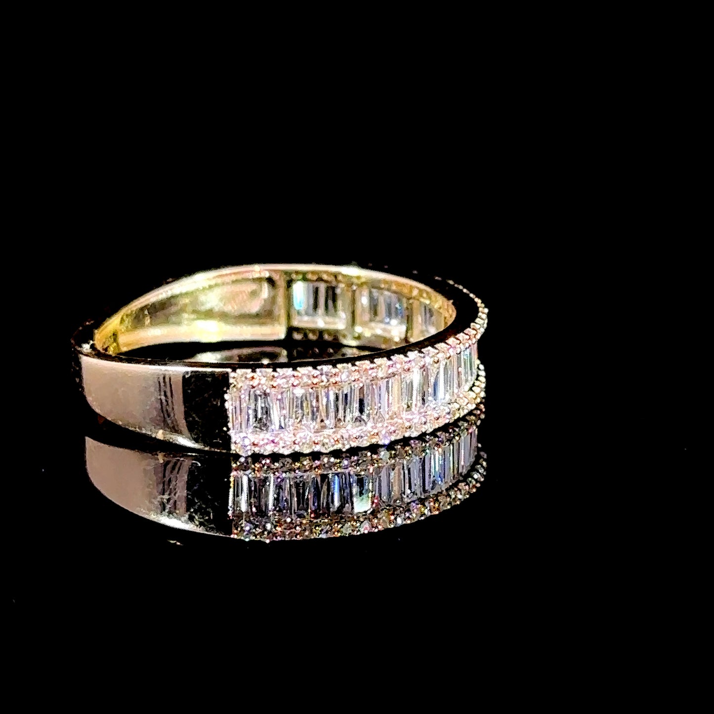 10k Yellow gold Band with Round and Baguettes Diamonds