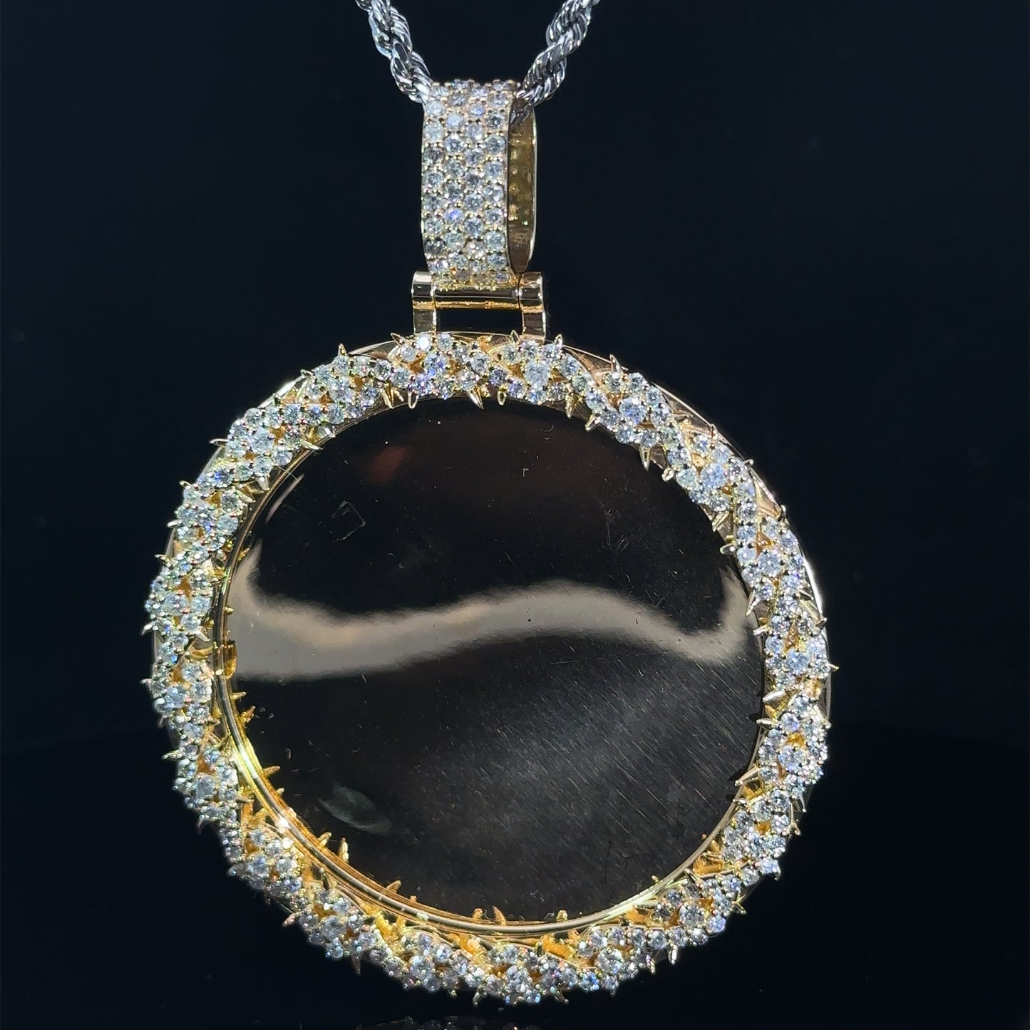 14k yellow gold and diamond Picture Pendant
