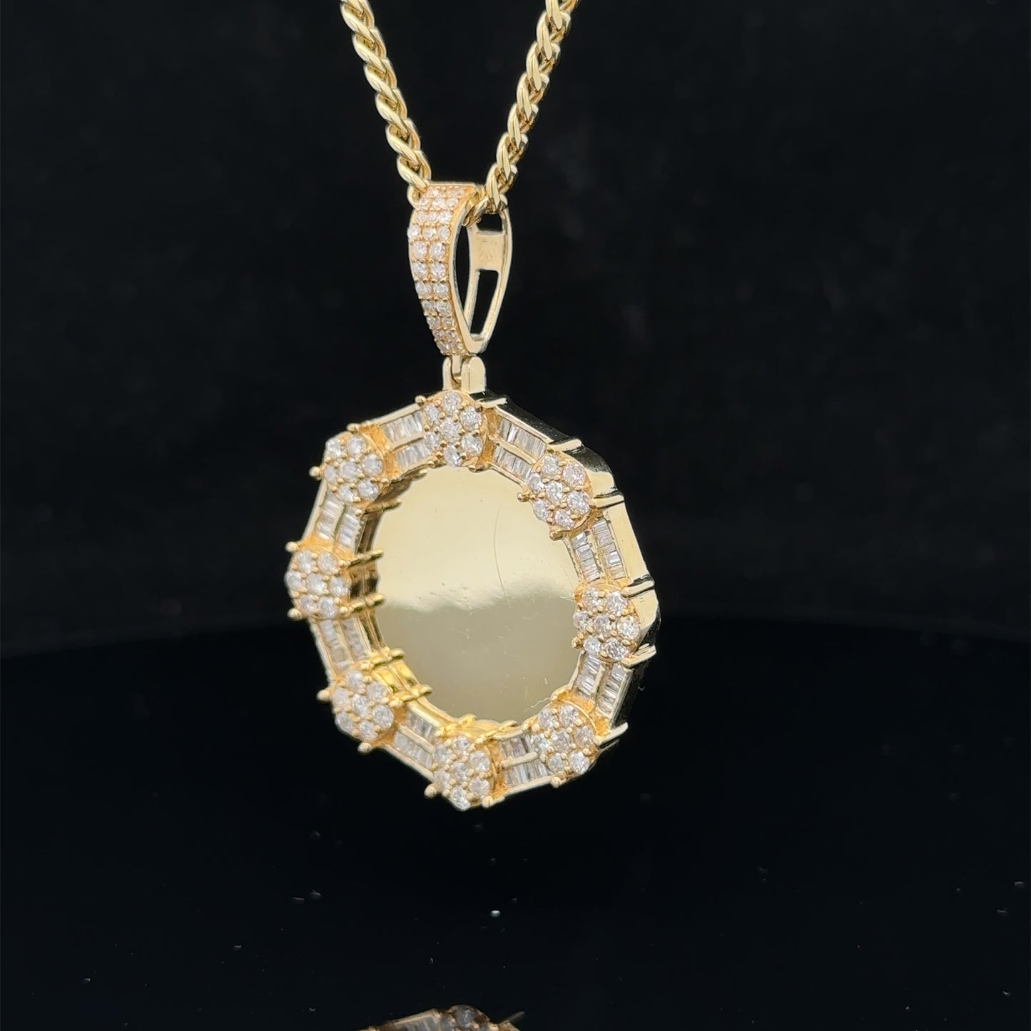 14k yellow gold and diamond Picture pendant