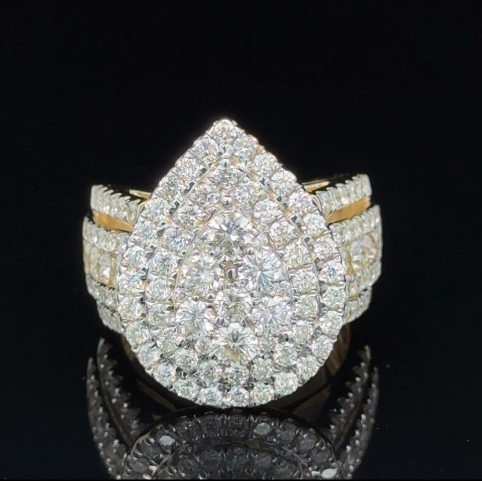 14k Yellow Gold and diamond Ladies` Ring