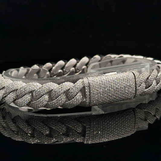 10k white gold and Diamond Pavé Cuban Bracelet