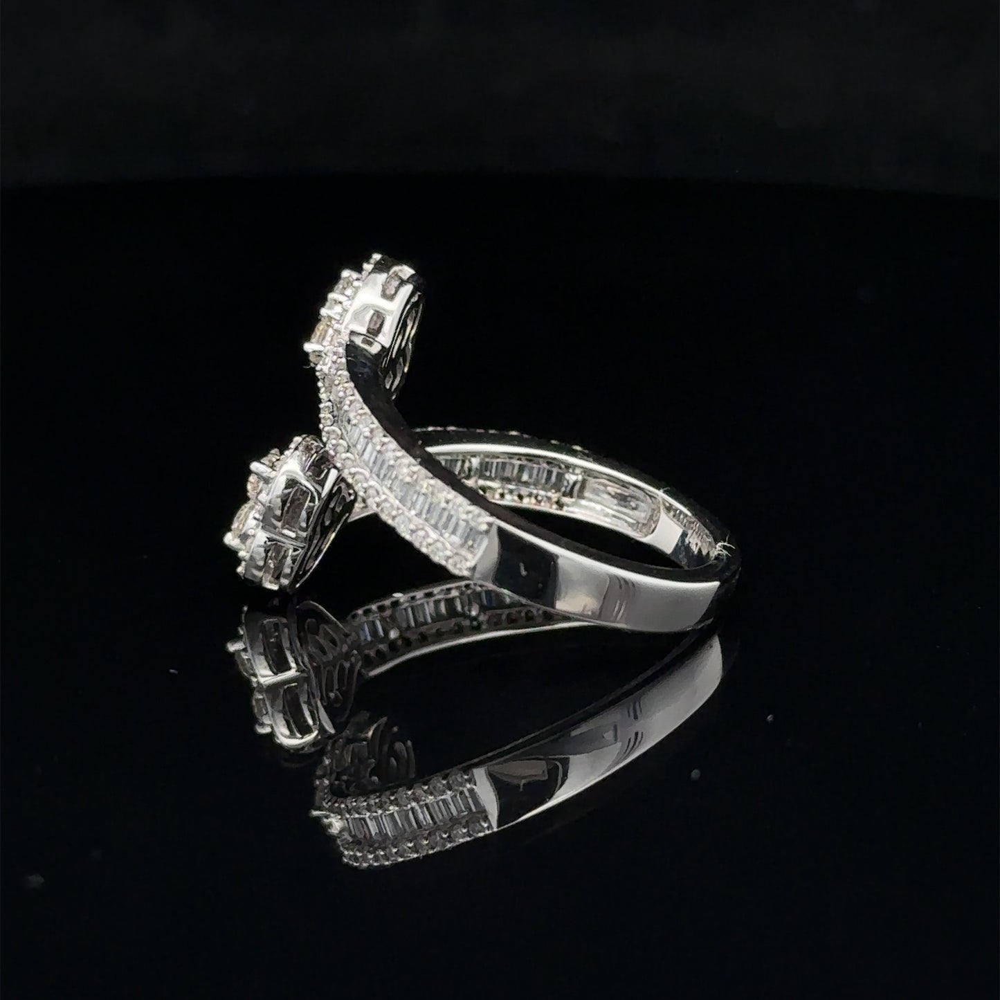 14k white gold and diamond Twin Heart shaped Ring