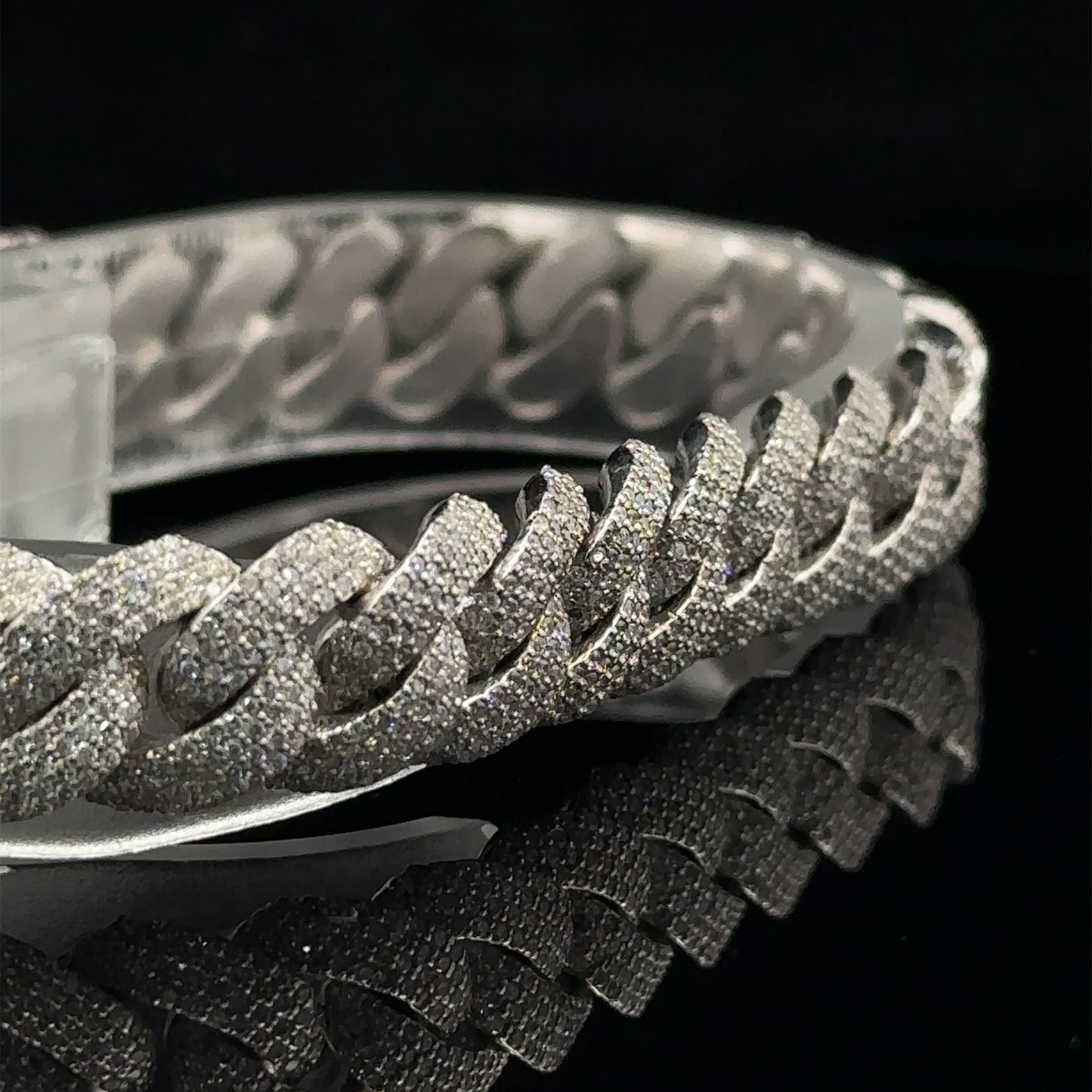 10k white gold and Diamond Pavé Cuban Bracelet