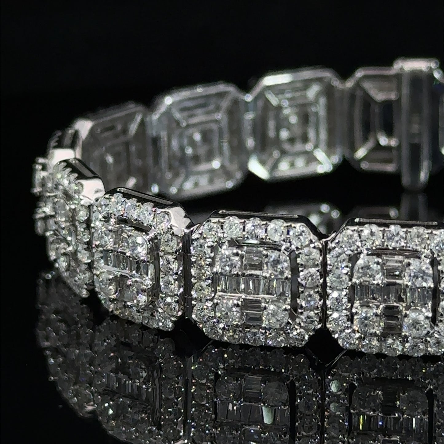 14k white gold and diamond Fancy Bracelet