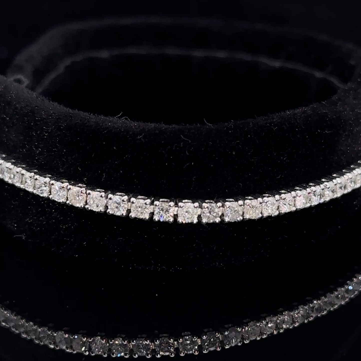 14k White gold and diamond Tennis Bracelet