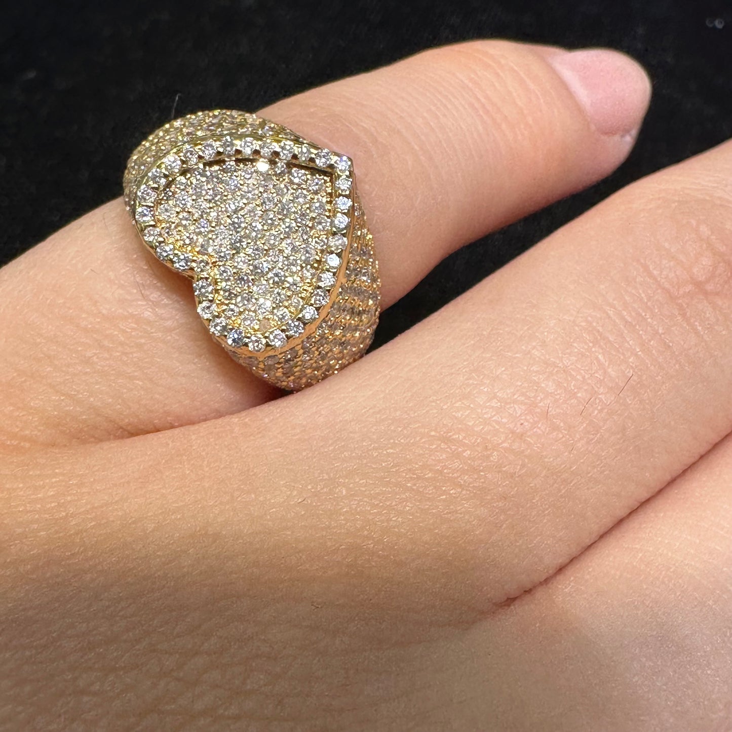 14k yellow gold Heart Ring with Round Diamonds