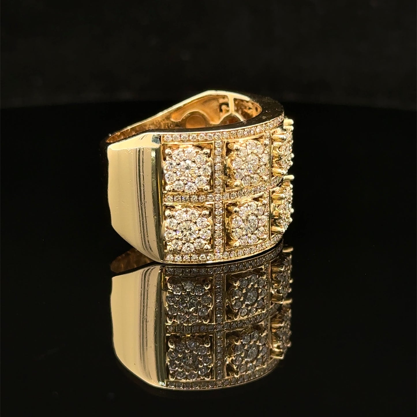 10k Yellow Gold and Diamond Ring