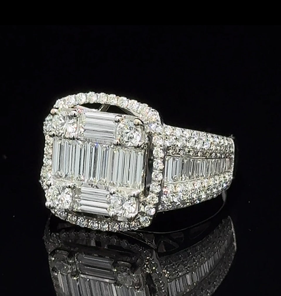 18k white gold Ring with Baguette and Round Diamonds