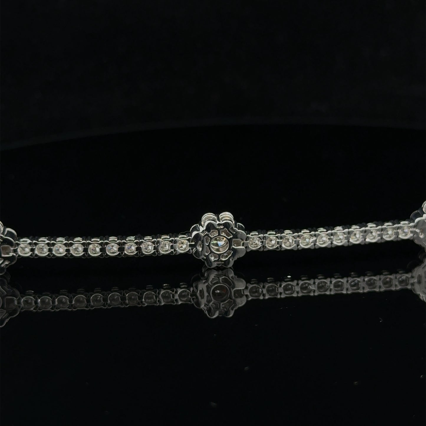 14k white gold Bracelet with Large Round Diamonds