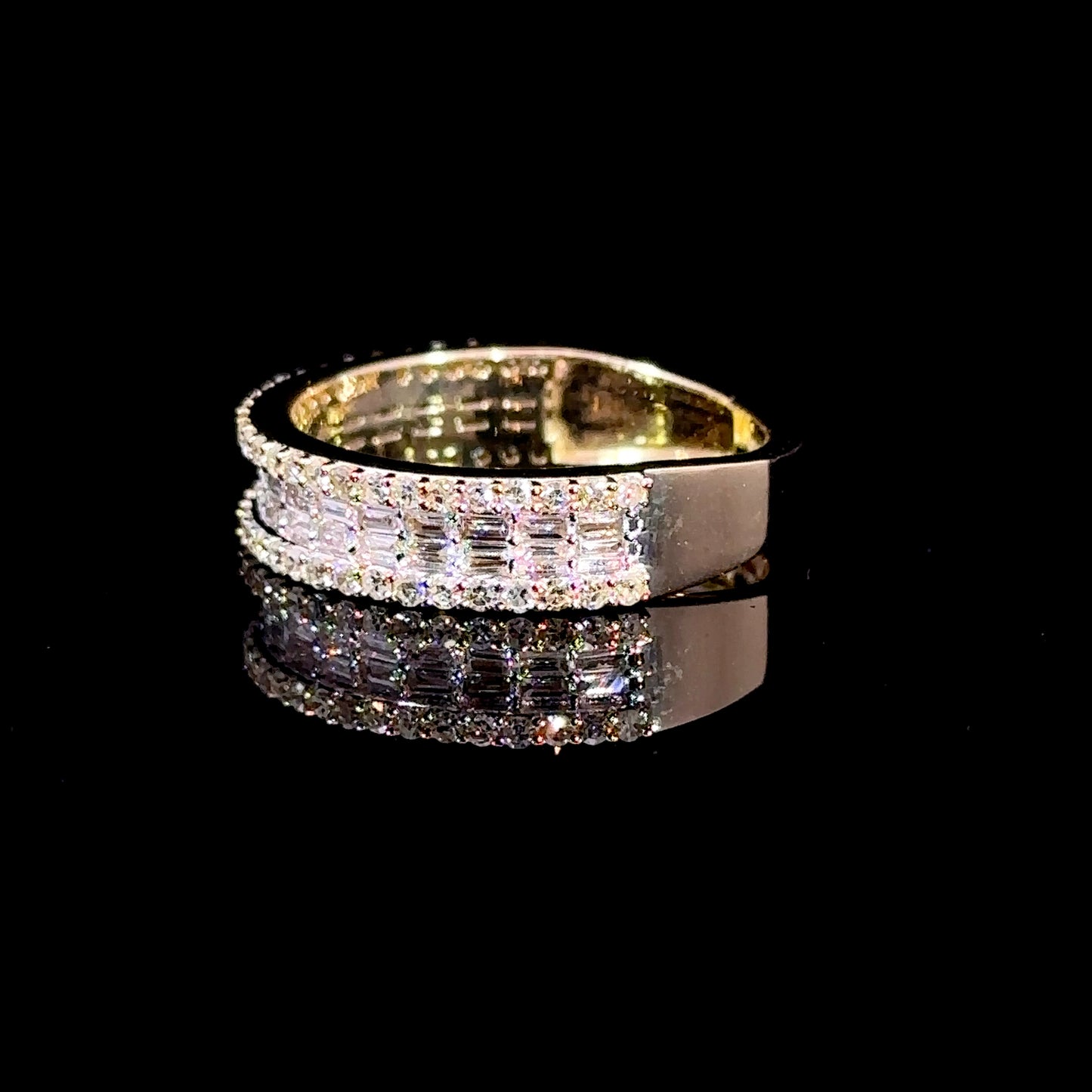 10k Yellow gold Band with Round and Baguettes Diamonds