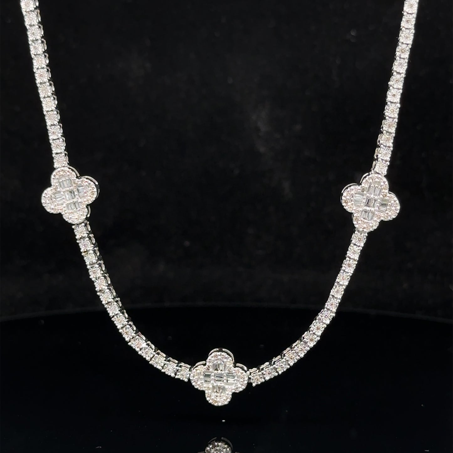 14k white gold and diamond Fancy Necklace