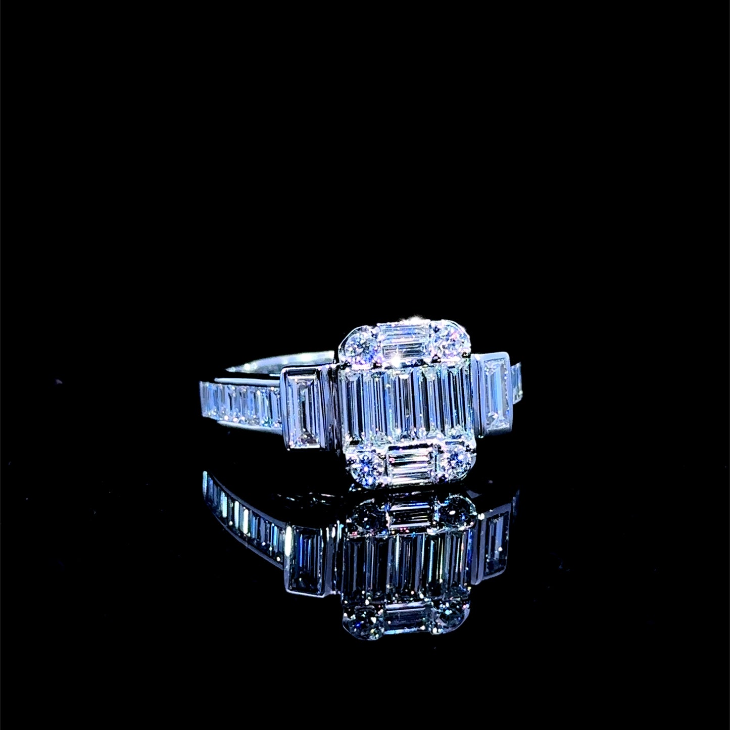 18k white gold and diamond  Ring