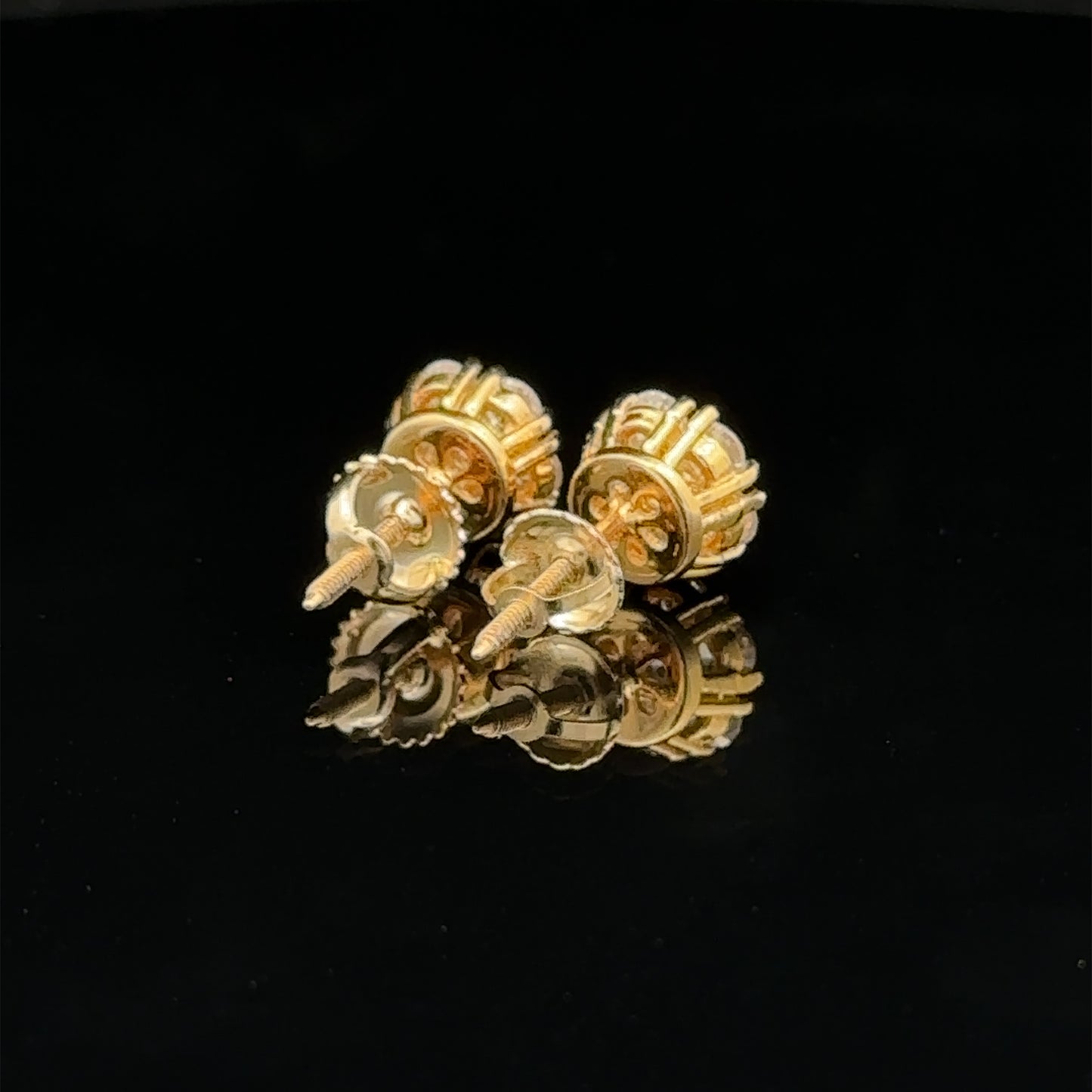 14k yellow gold and diamond flower Earrings (7 pointer)