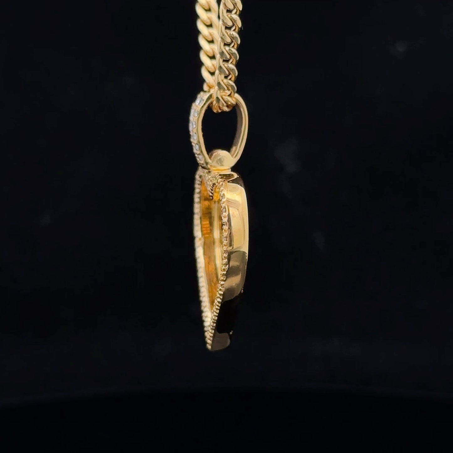 14k yellow gold and diamond Heart Picture Pendant