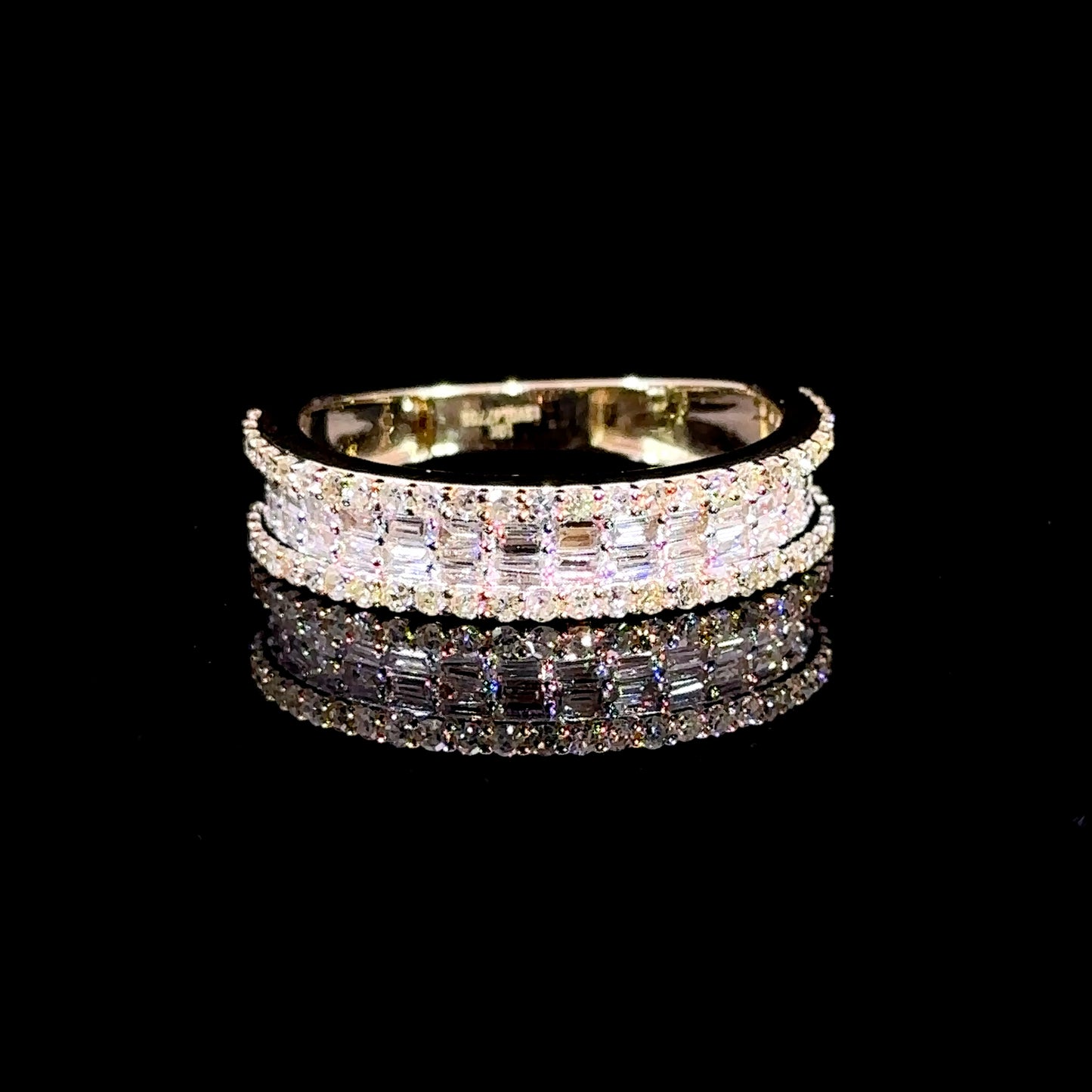 10k Yellow gold Band with Round and Baguettes Diamonds