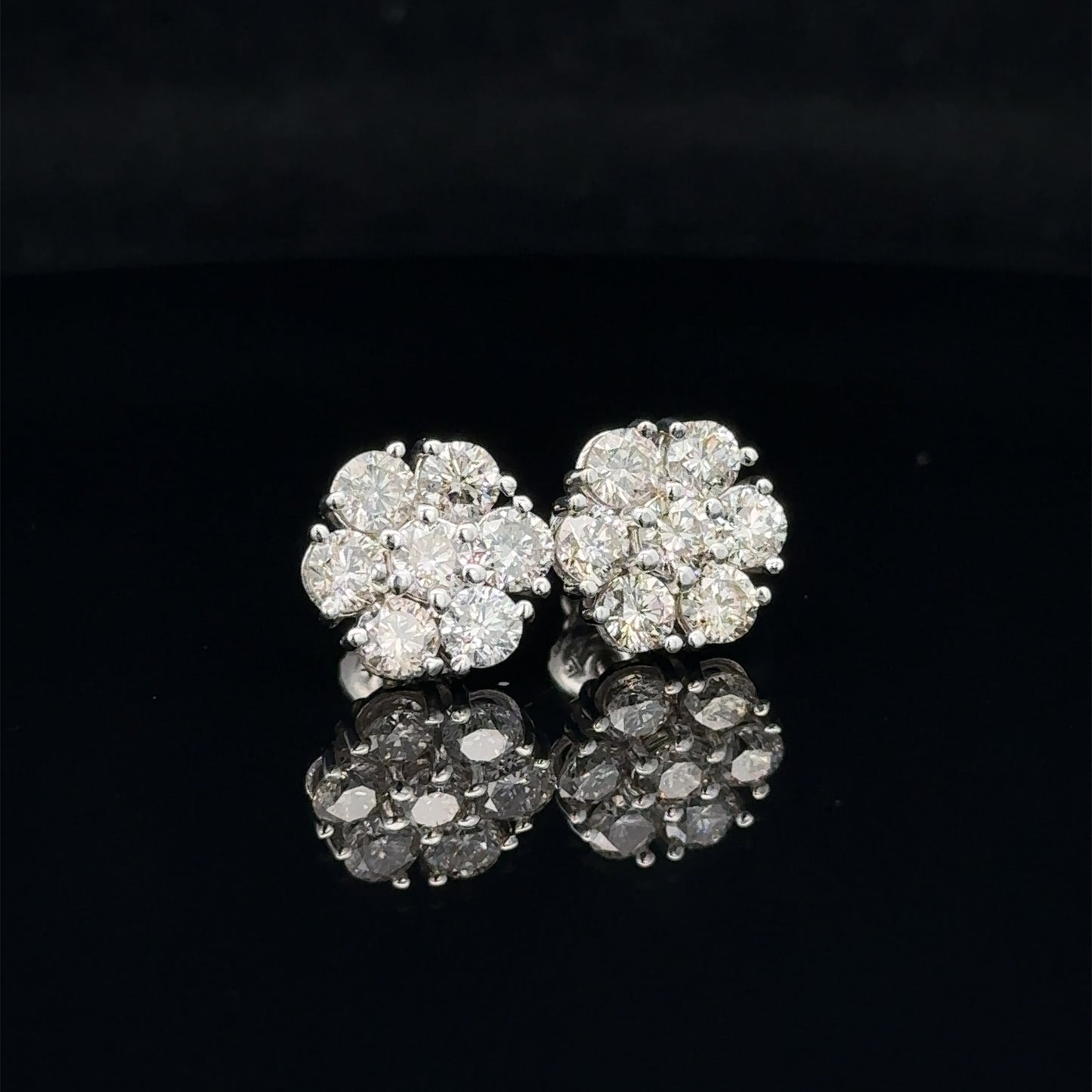 14k white gold and diamond Earrings (20 pointer)