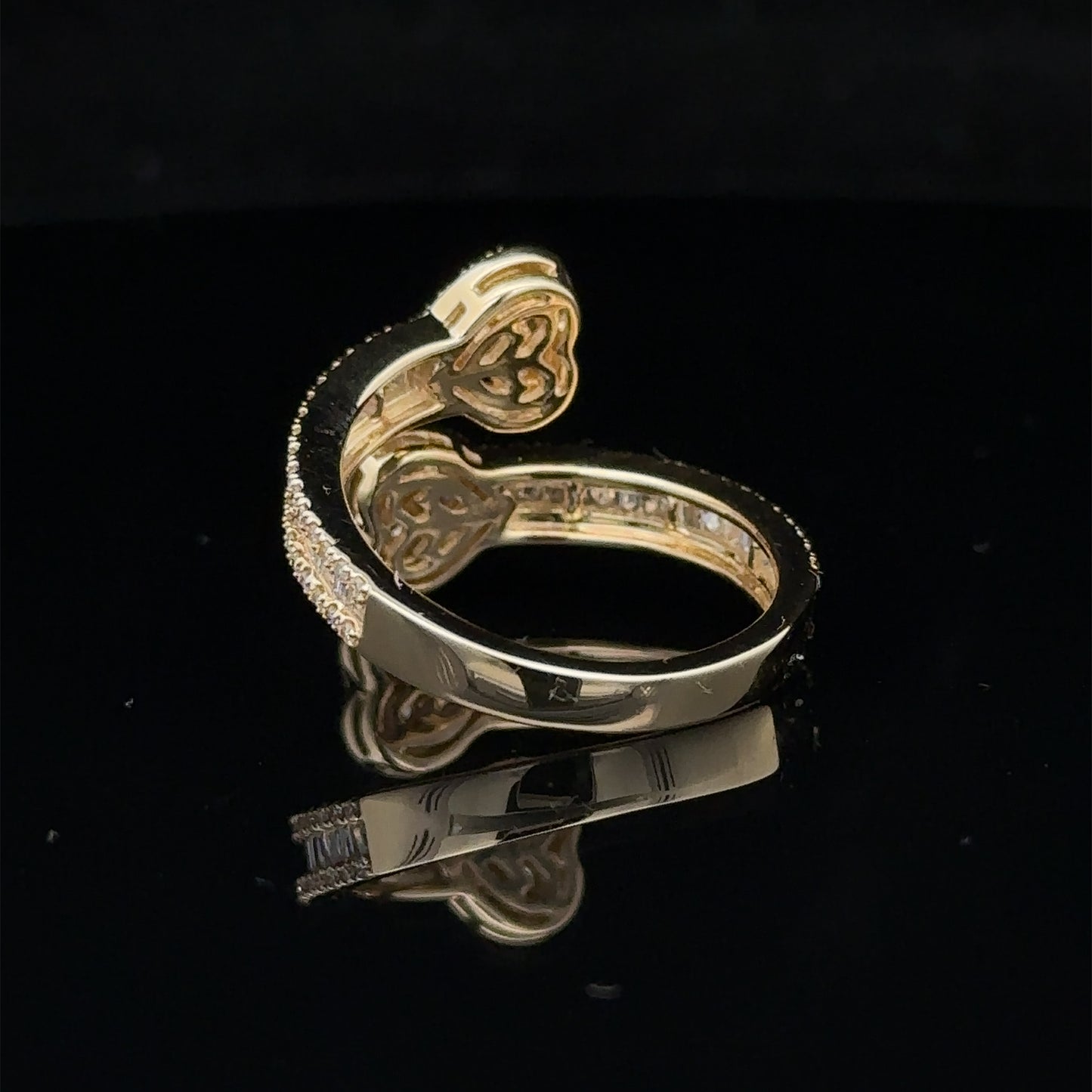 14k yellow gold and diamond Twin Heart shaped Ring