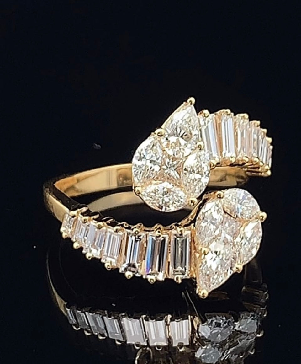 18k yellow gold and diamond Fancy Ring