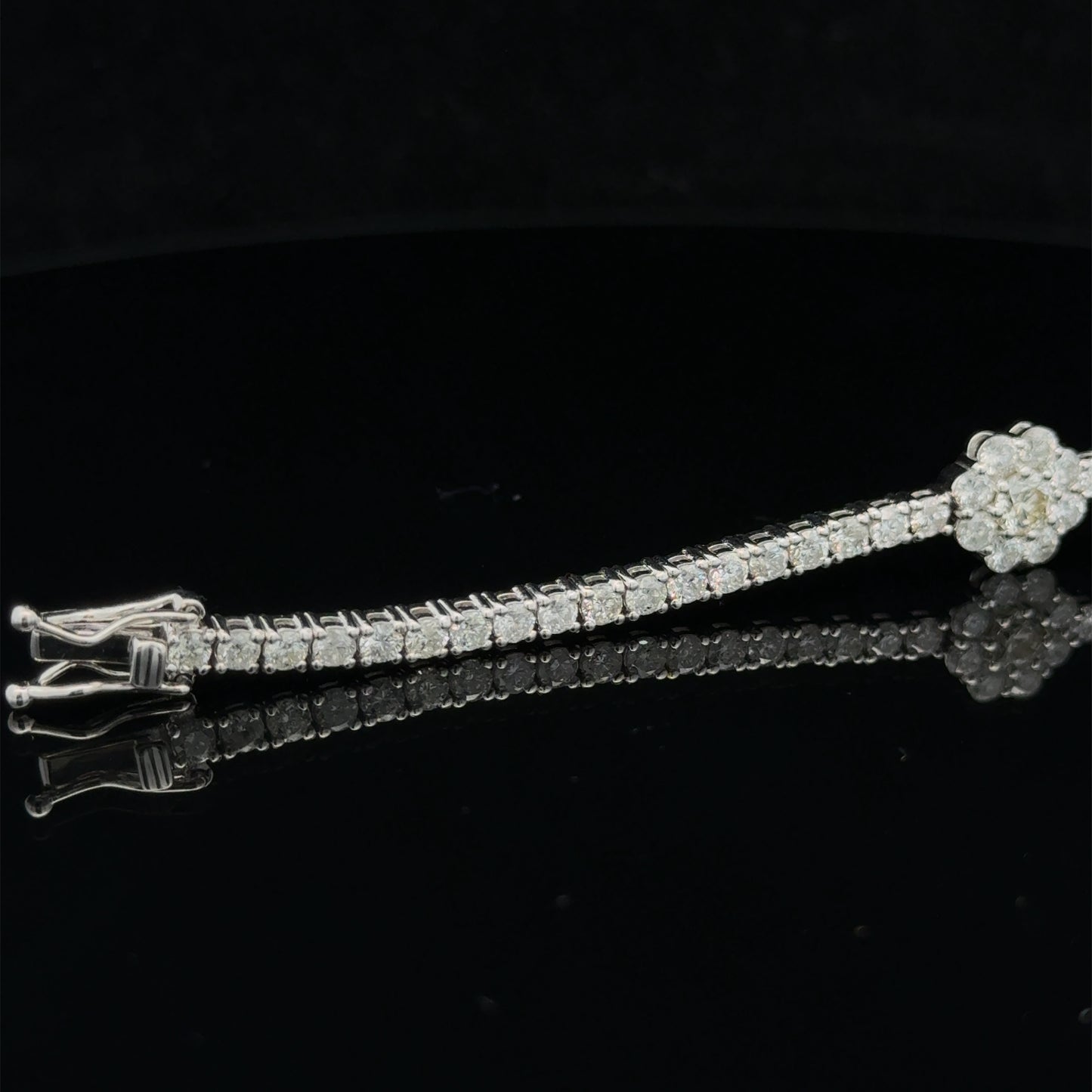 14k white gold Bracelet with Large Round Diamonds