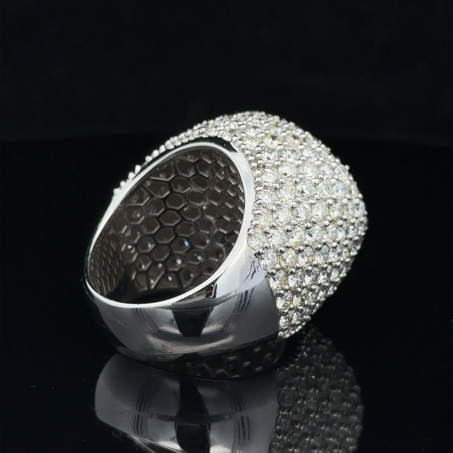 14k white gold Men`s Ring with Round Diamonds