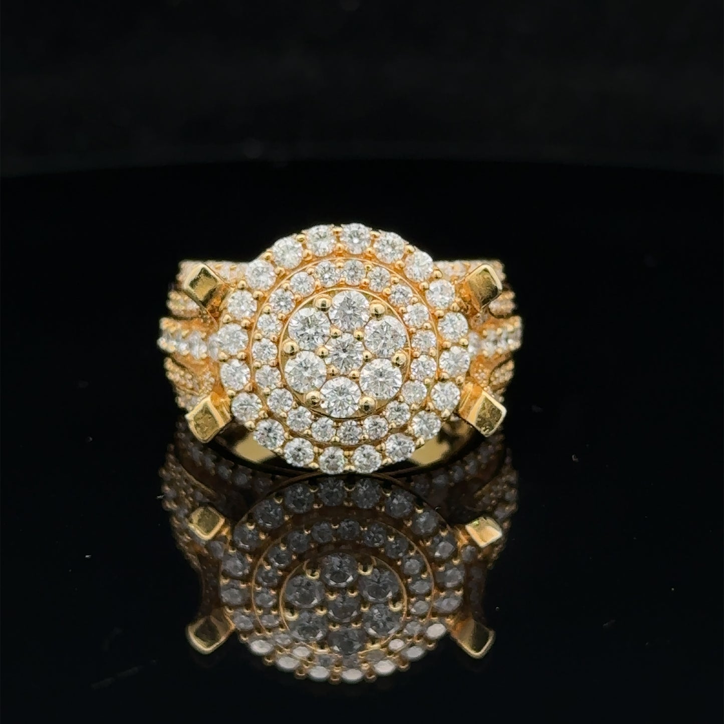 14k yellow gold and diamond Men`s Ring