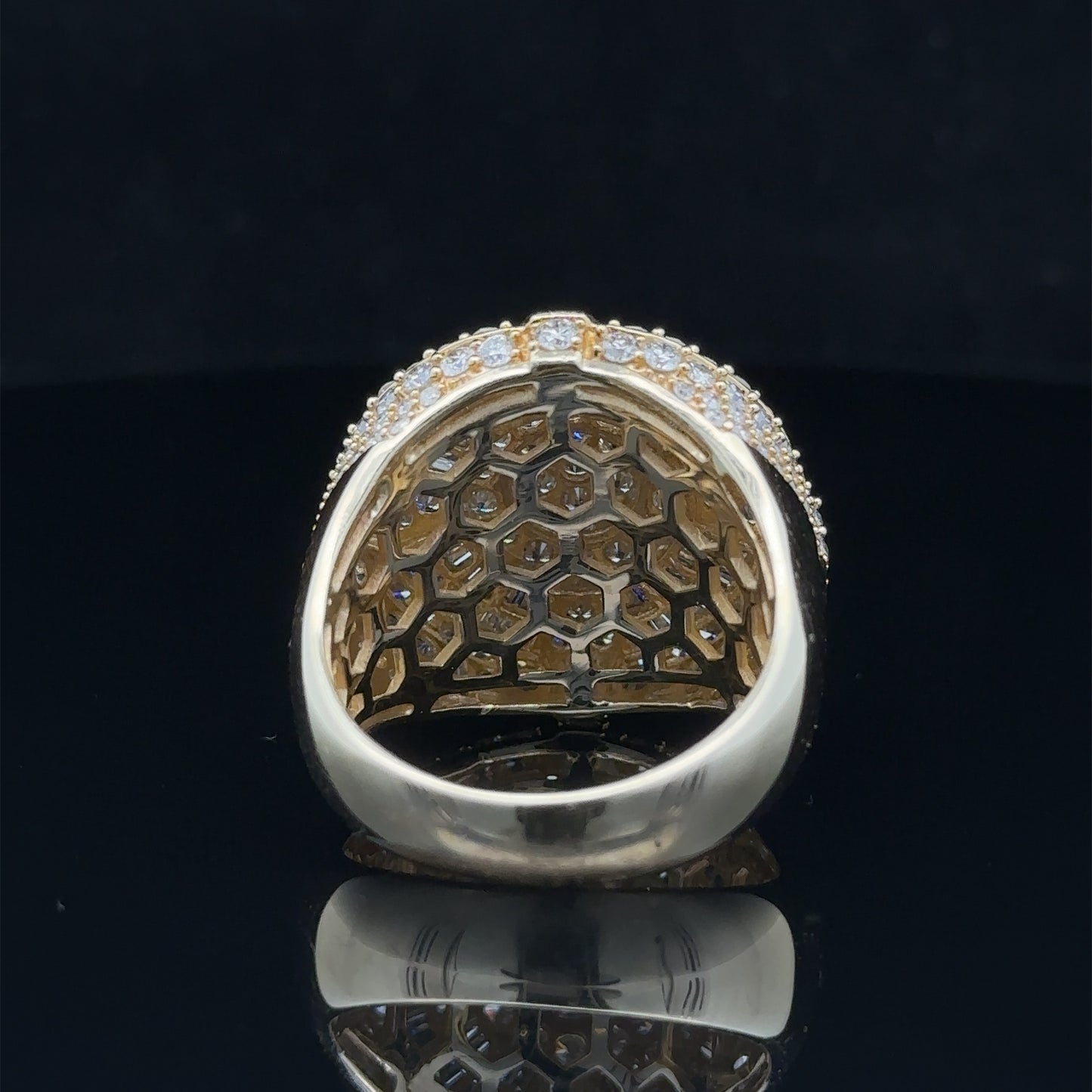 14k yellow gold and diamond Men`s Ring