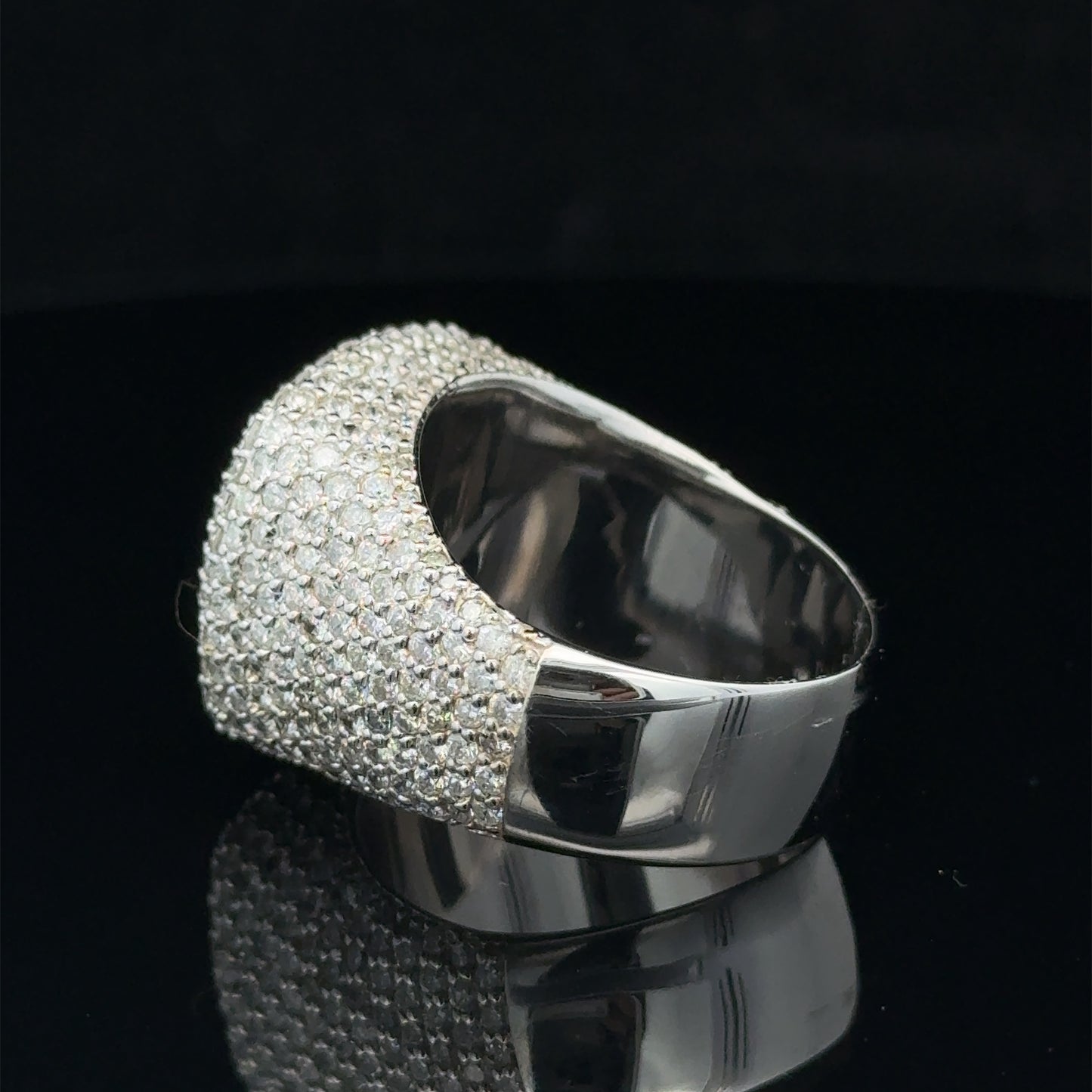 14k white gold Men`s Ring with Round Diamonds