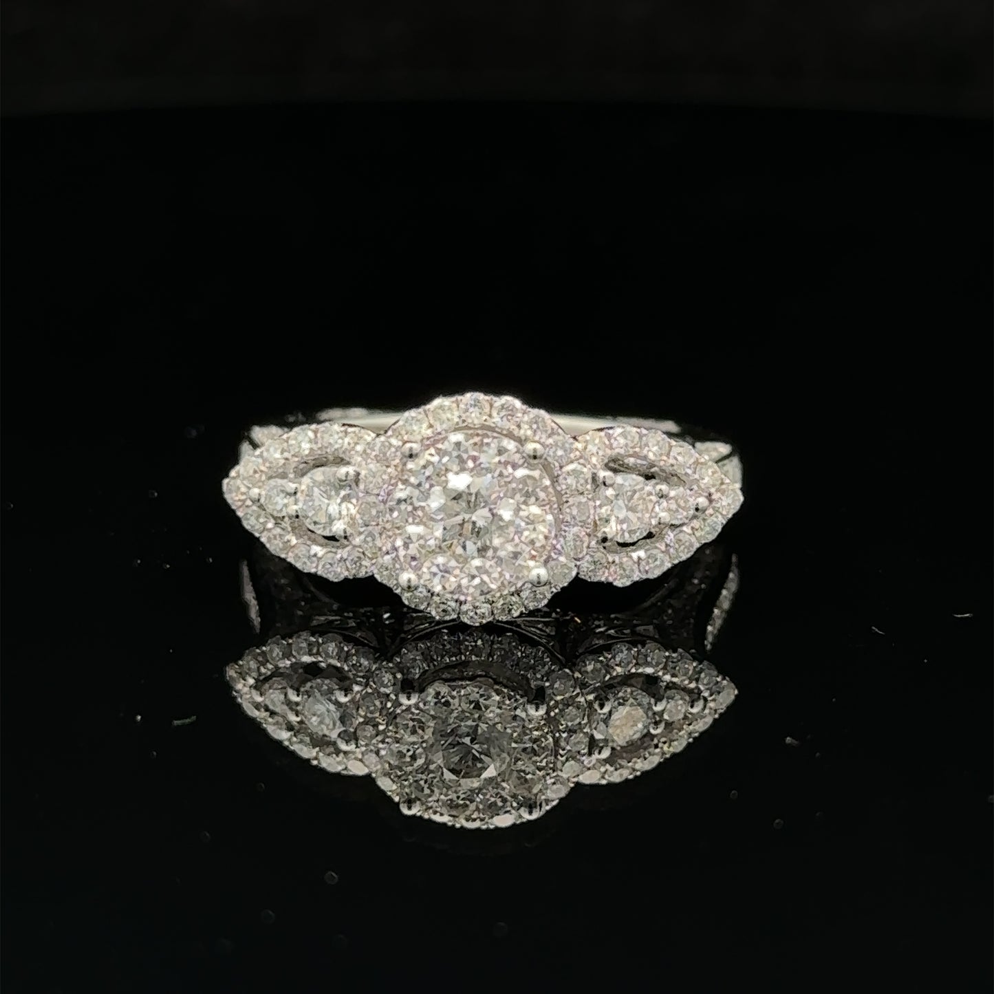 14k white gold and diamond Ring