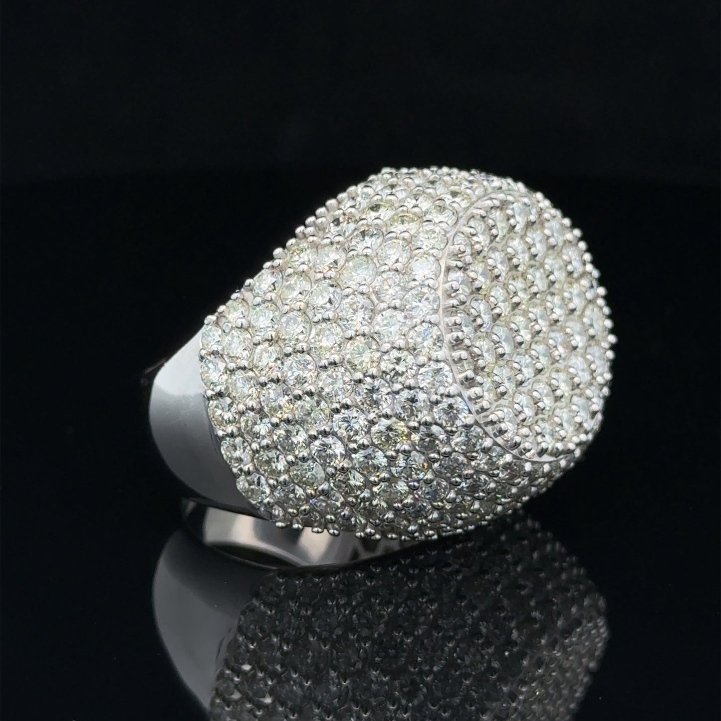 14k white gold Men`s Ring with Round Diamonds