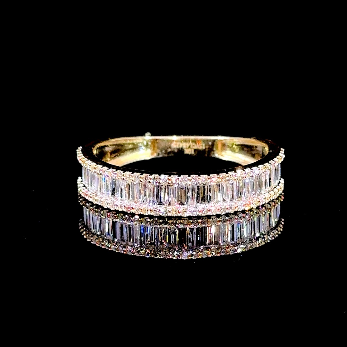 10k Yellow gold Band with Round and Baguettes Diamonds