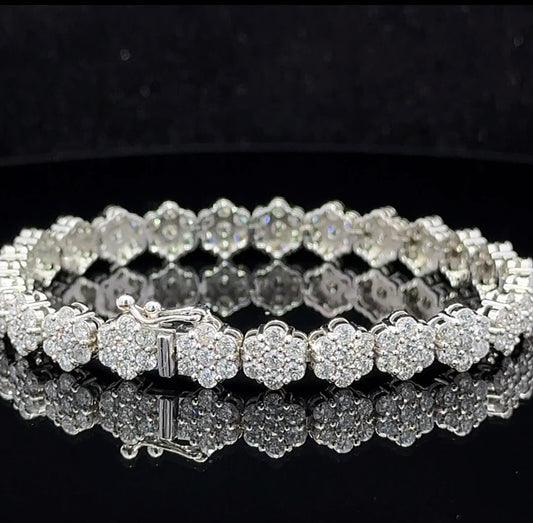 14k White Gold 8.35ct Diamond Bracelet with Round Diamonds