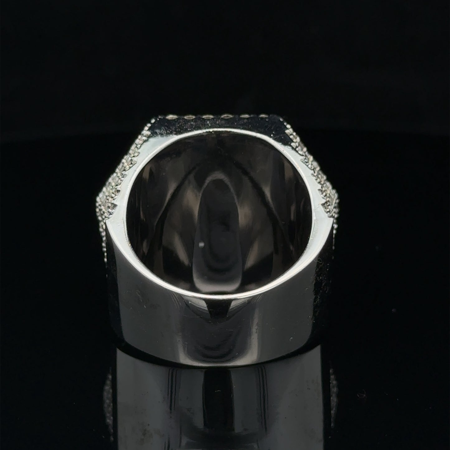 14k white gold Men`s Ring with Round Diamonds