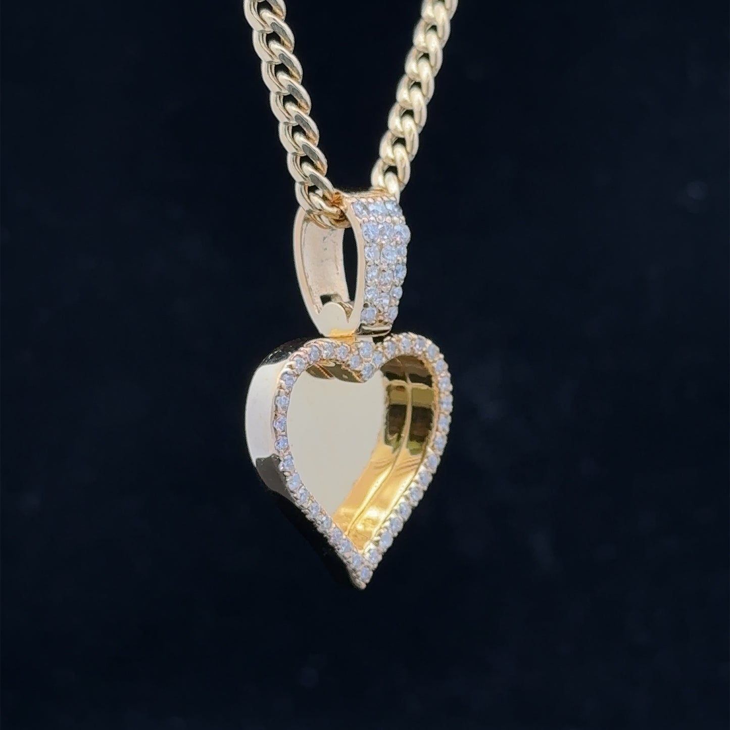 14k yellow gold and diamond Heart Picture Pendant