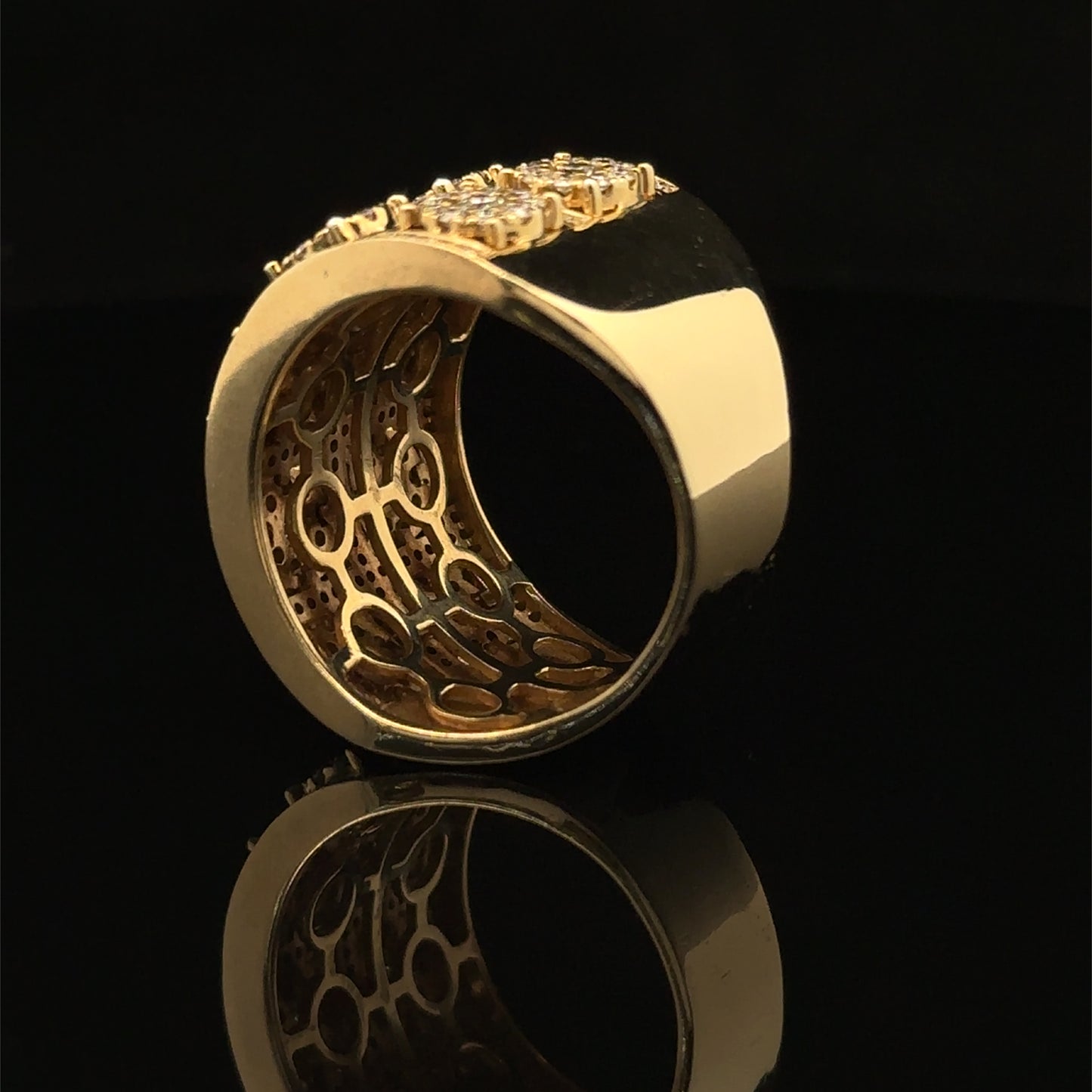 10k Yellow Gold and Diamond Ring