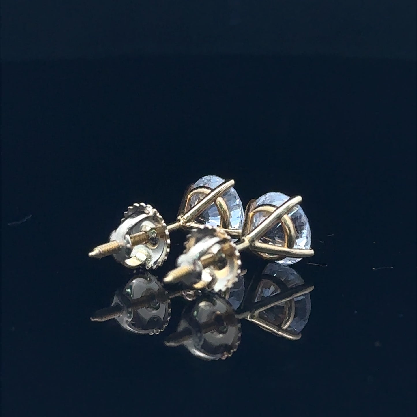 14k yellow gold and 2.02 ct VS1 diamond earrings (lab)