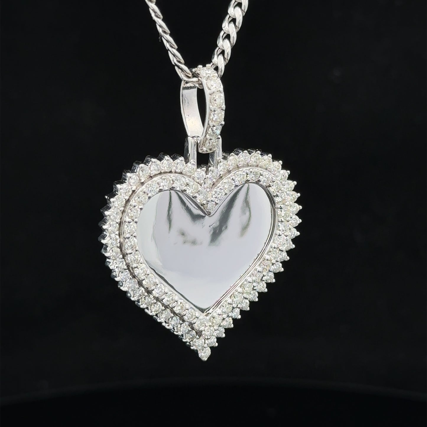 14k white gold and diamond Heart Shaped Picture pendant