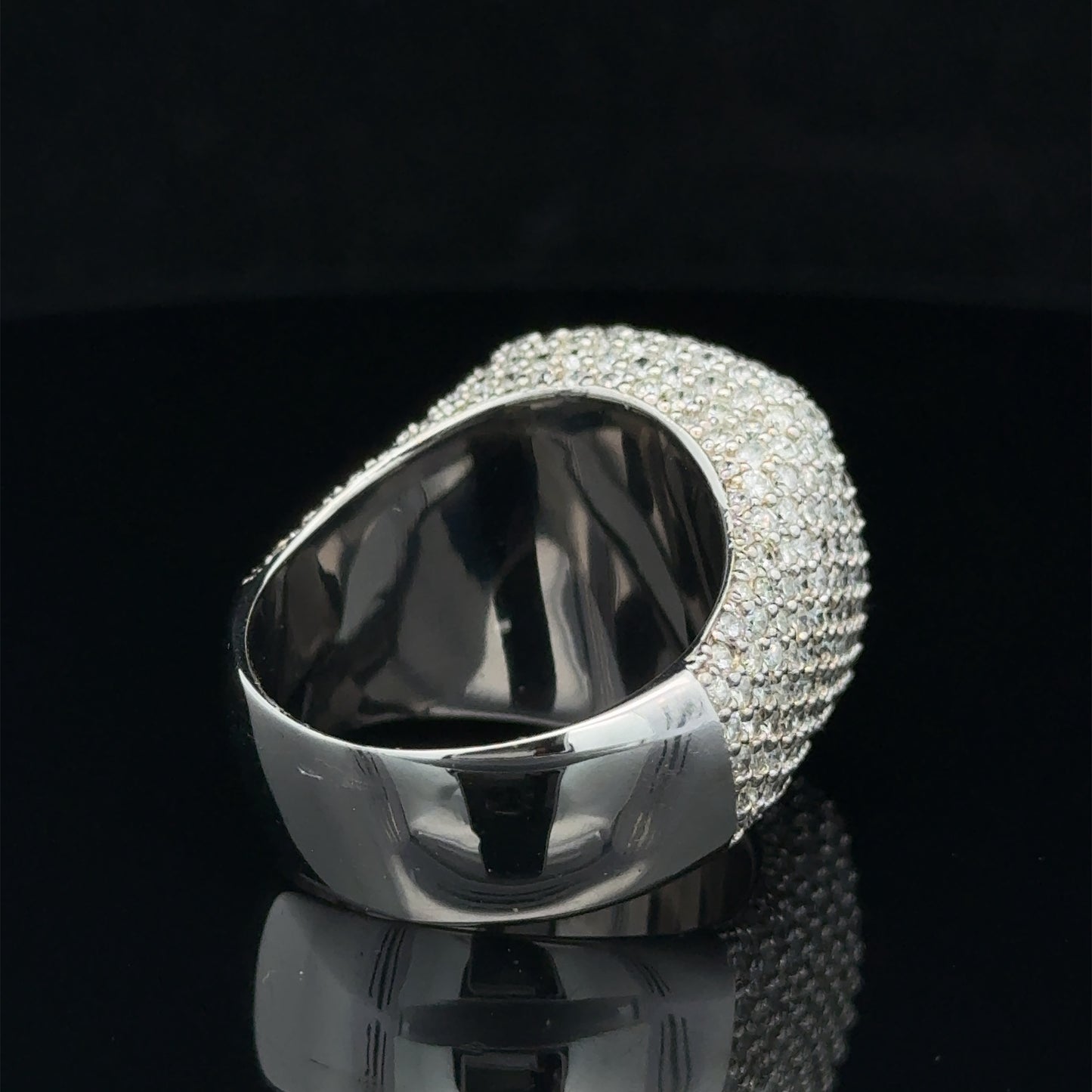 14k white gold Men`s Ring with Round Diamonds