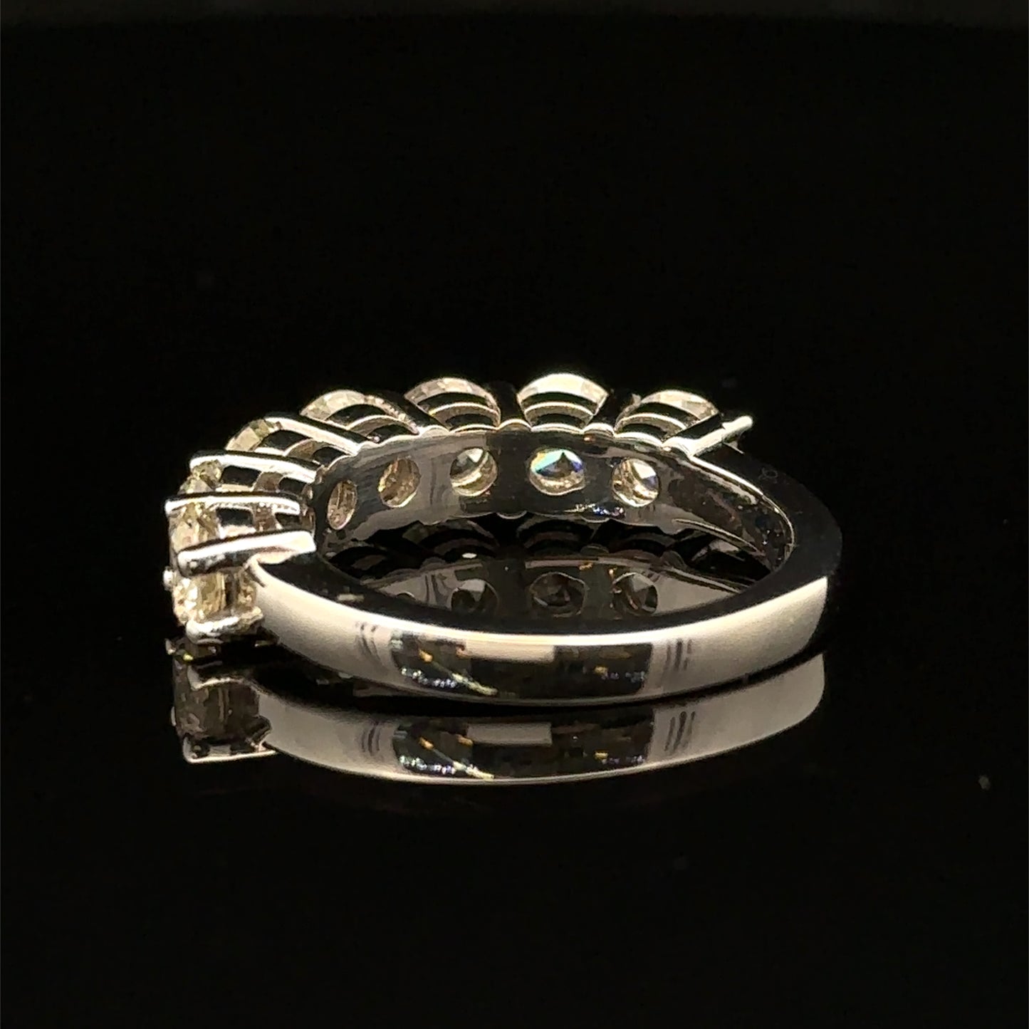 14k White Gold and Diamond Ladies’ Band ( VS diamonds, 38 pointers)